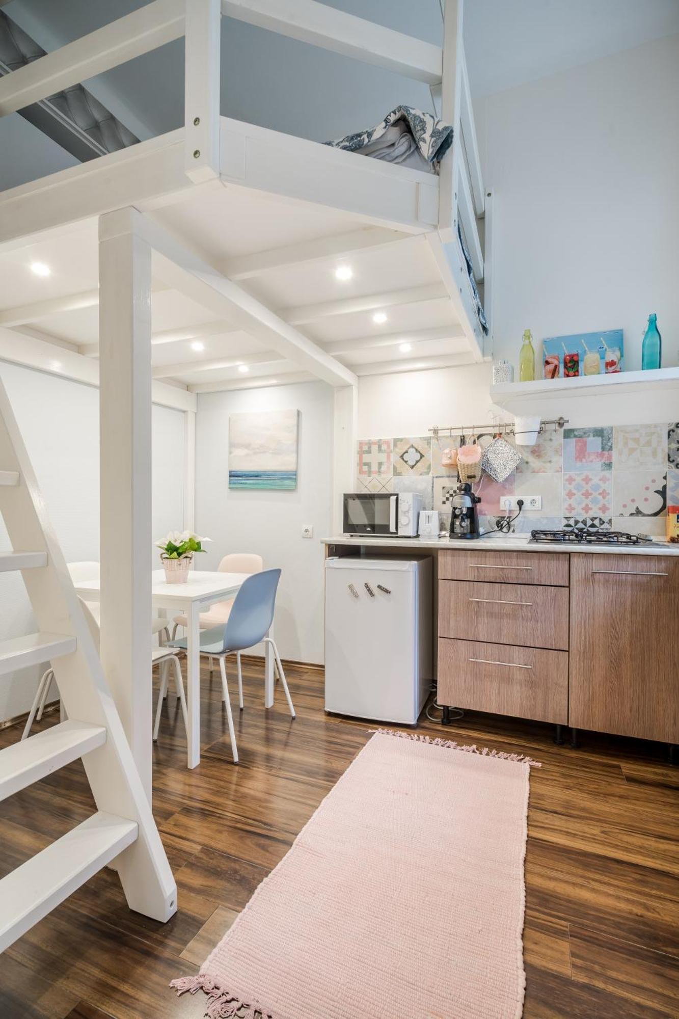Bpr Stylish Mosaic Home With Terrace บูดาเปสต์ ภายนอก รูปภาพ